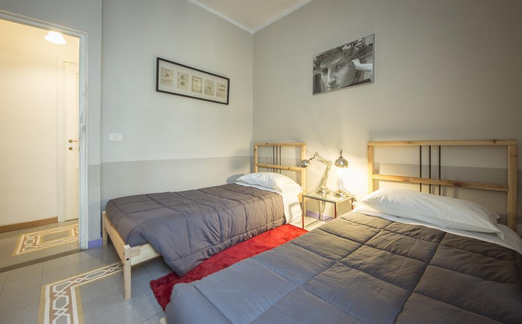 Appartement House In The San Pier Maggiore Arch *